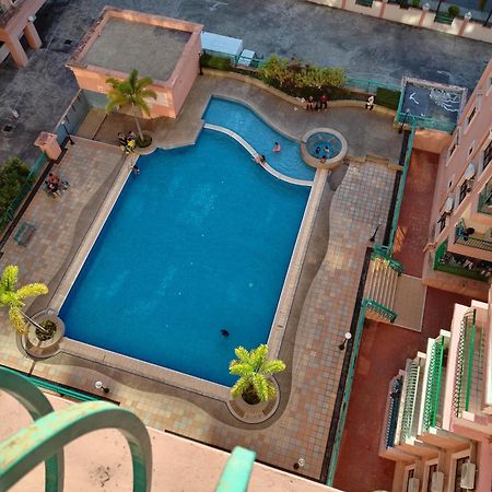 Апартаменты Hp Vacation Marina Court Кота-Кинабалу Экстерьер фото